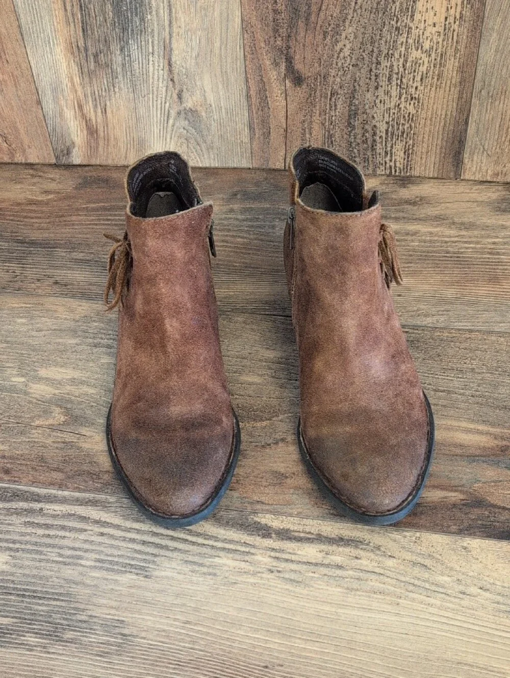 Born Bowlen Distressed Brown Suede Leather Ankle Booties 7M          551A
